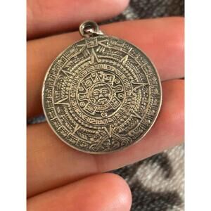 Z202 pendant as shown on photo 925 sterling Mexican